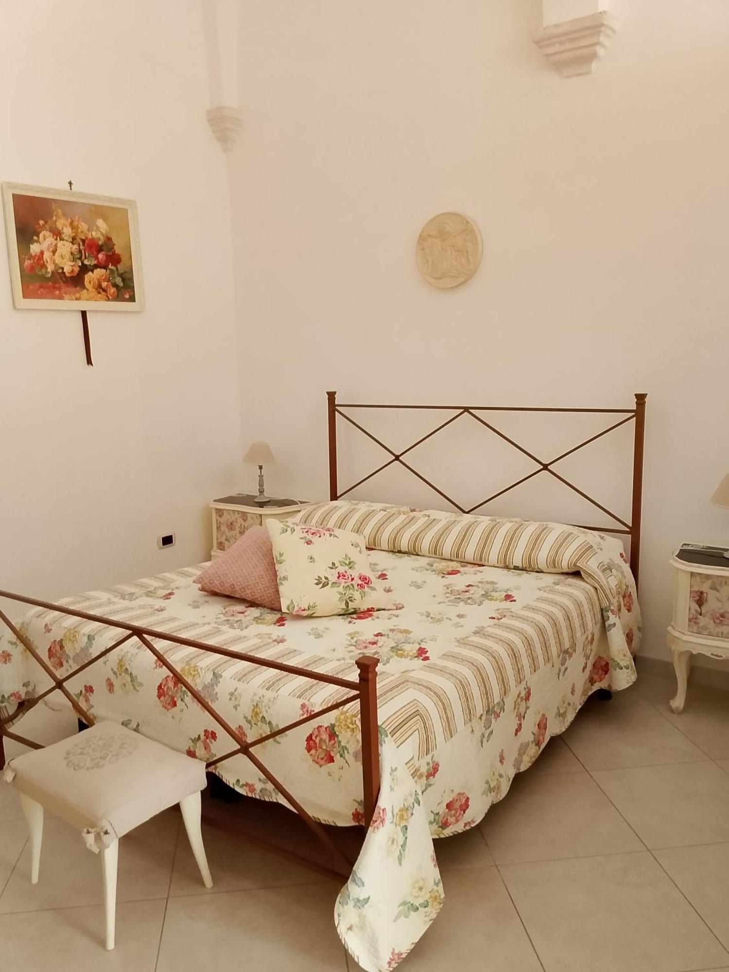 B&B A Due Passi Martina Franca Buitenkant foto