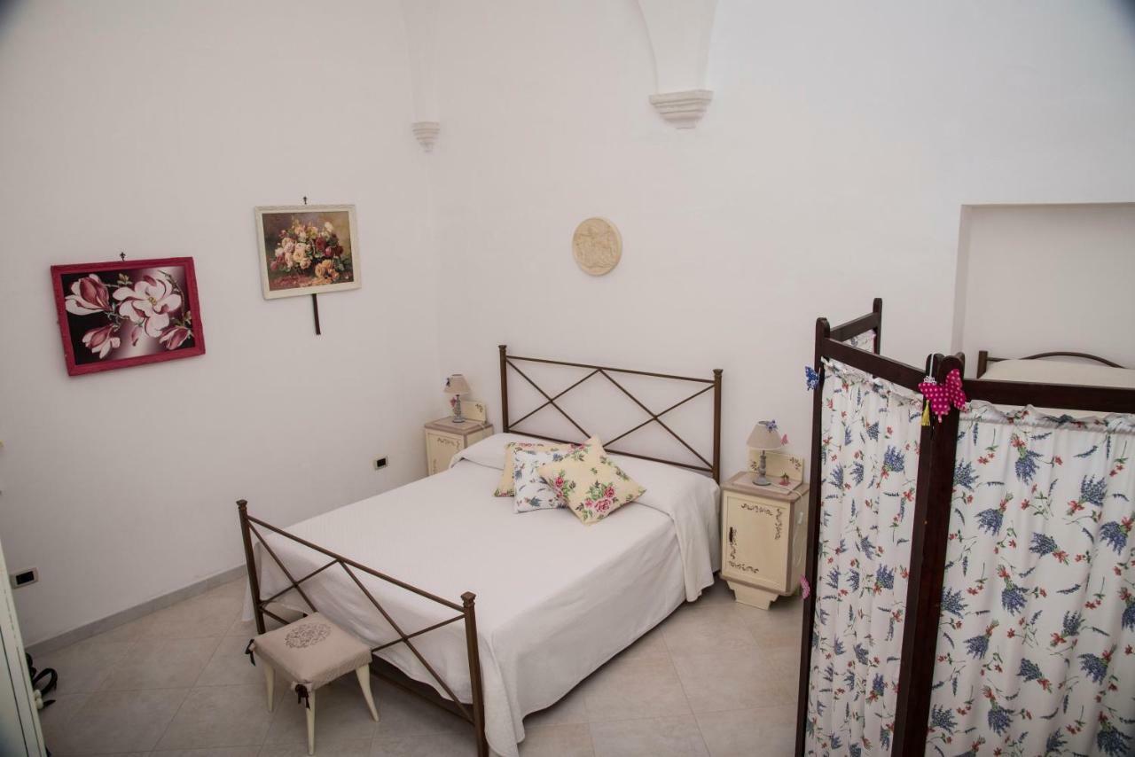 B&B A Due Passi Martina Franca Buitenkant foto